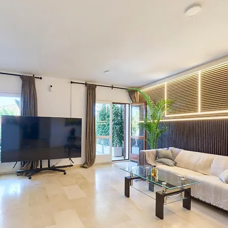 Beautifully Renovated Summer House Pass The Keys * מארבלה