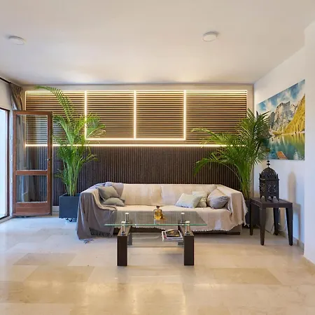 Beautifully Renovated Summer House Pass The Keys *