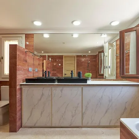 Beautifully Renovated Summer House Pass The Keys Holiday home Marbella