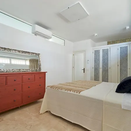 Holiday home Beautifully Renovated Summer House Pass The Keys *