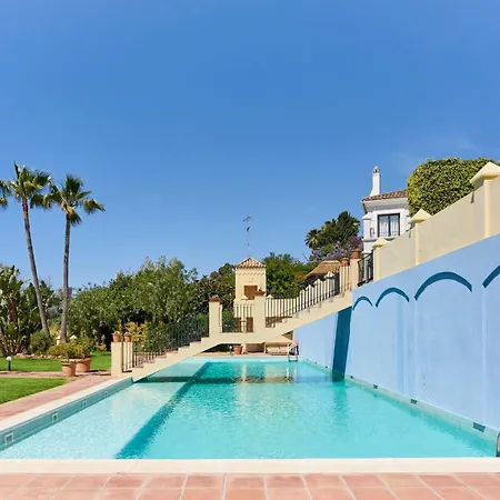 Beautifully Renovated Summer House Pass The Keys * Marbella